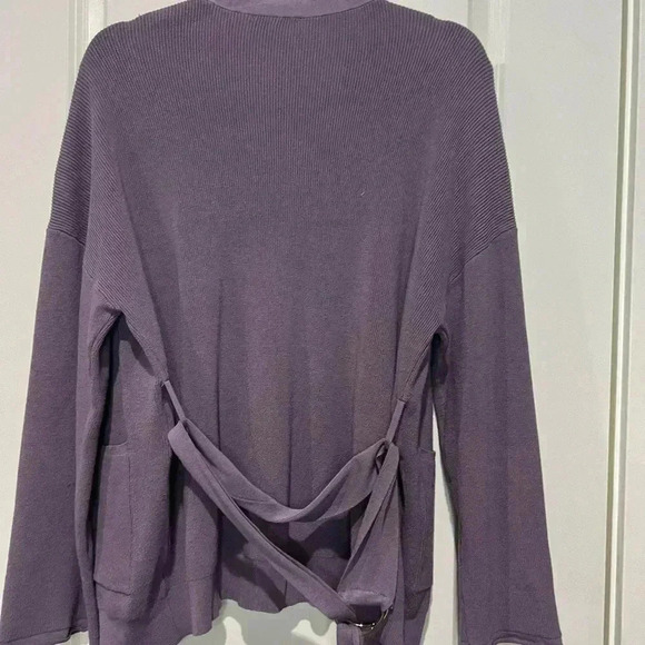 NWOT VICI BELTED CARDIGAN SIZE SMALL - Picture 2 of 5